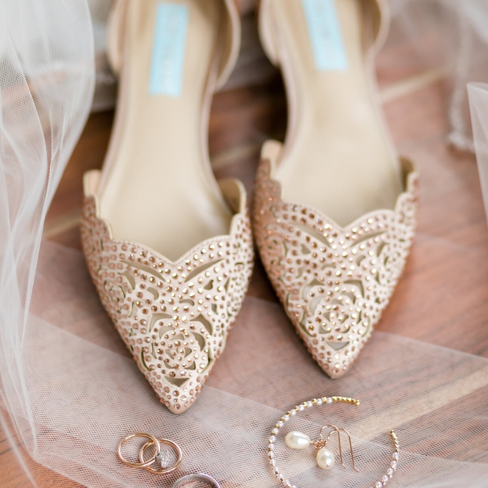 Betsey Johnson Lucy Pointed Bridal Rhinestone Jeweled Flats Size 7.5